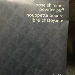 ONE BRAND NEW AVON SMALL LOOSE SHIMMER POWDER PUFF IN PEACH NO POWDER CTM3